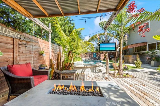 17327 Apel Lane, Huntington Beach, CA 92649