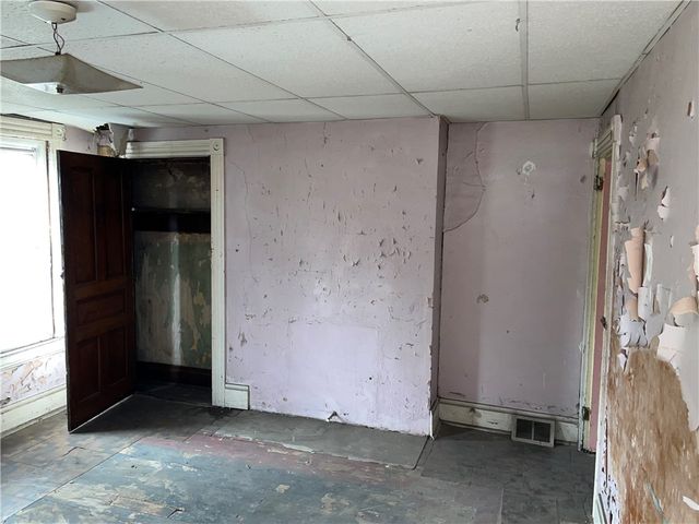 219 W 9th Ave, West Homestead, PA 15120