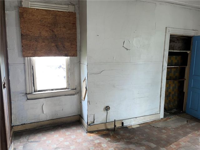 219 W 9th Ave, West Homestead, PA 15120