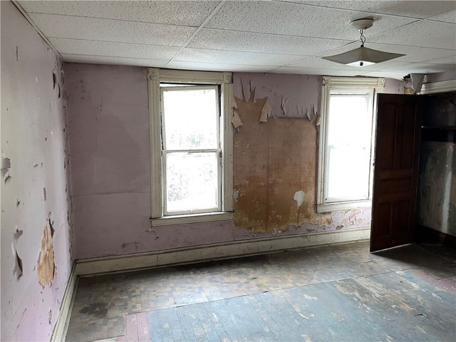 219 W 9th Ave, West Homestead, PA 15120