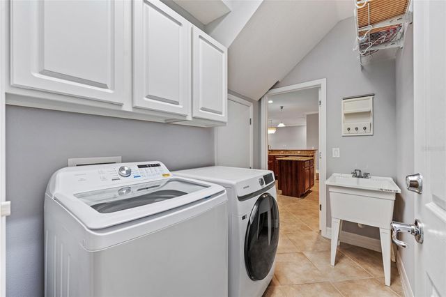 838 STRATHMORE DRIVE, Orlando, FL 32803