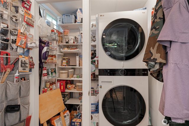 711 E Herron Boulevard NW, Lakebay, WA 98349