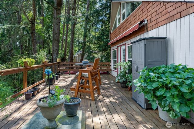 711 E Herron Boulevard NW, Lakebay, WA 98349