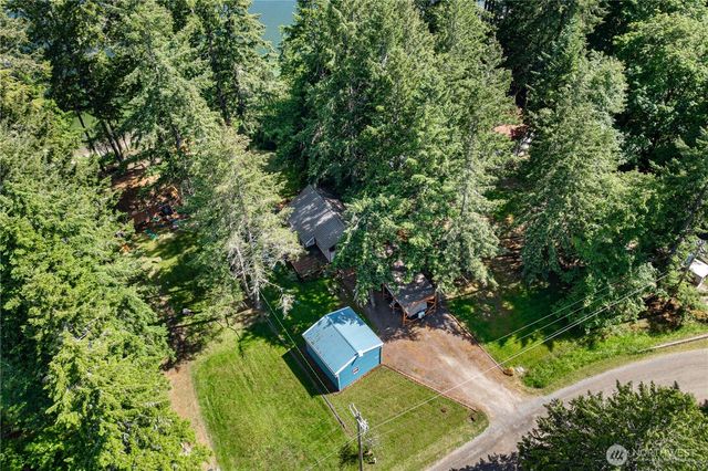711 E Herron Boulevard NW, Lakebay, WA 98349