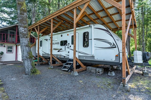 711 E Herron Boulevard NW, Lakebay, WA 98349