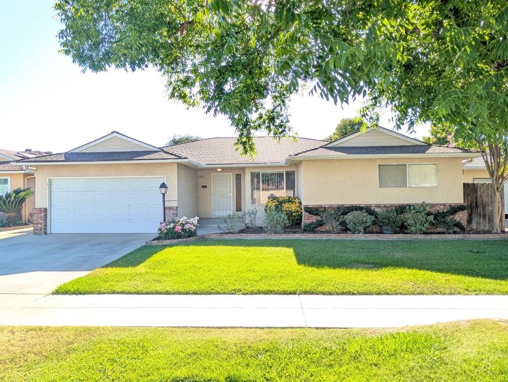 Image 1 of property listing at 6345 N Spalding Avenue, Fresno, CA 93710