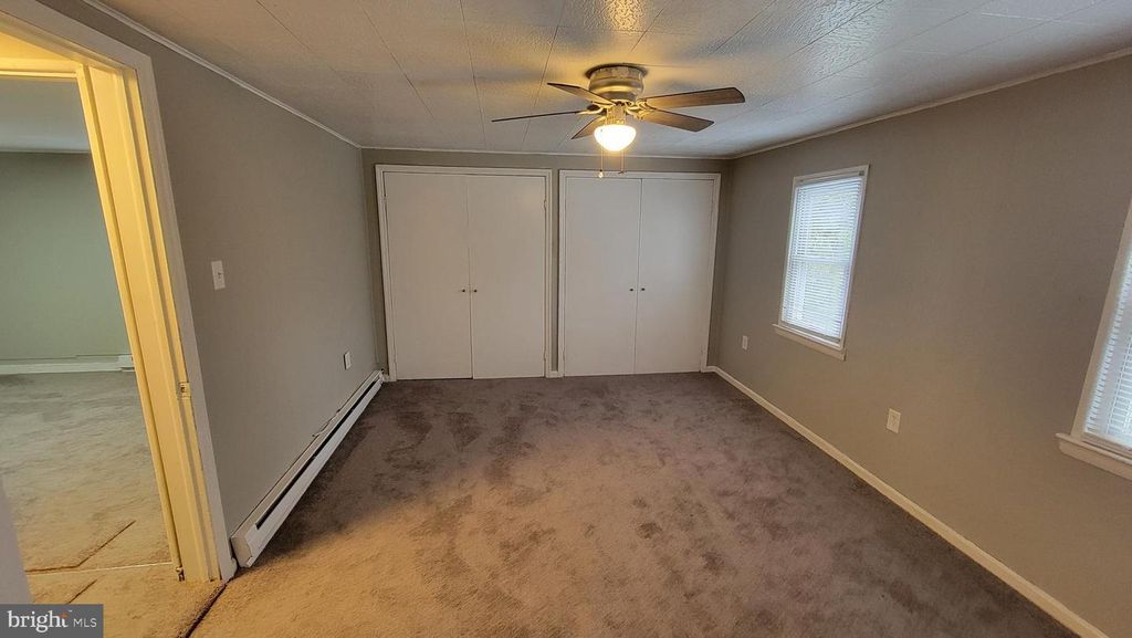 Image 32 of property listing at 4 YOST AVE, Cumberland, MD 21502