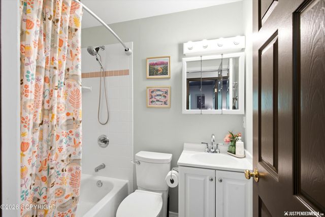 900 W Spruce Avenue, Wasilla, AK 99654