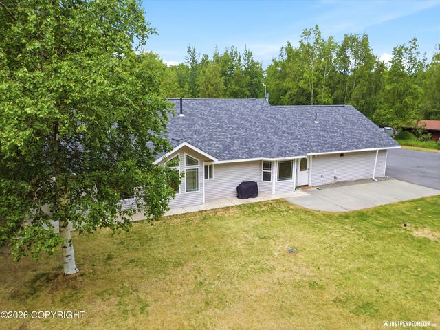 900 W Spruce Avenue, Wasilla, AK 99654