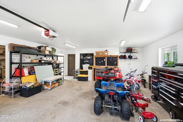 900 W Spruce Avenue, Wasilla, AK 99654