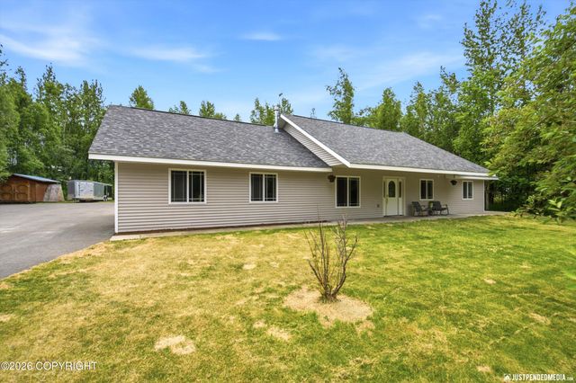 900 W Spruce Avenue, Wasilla, AK 99654