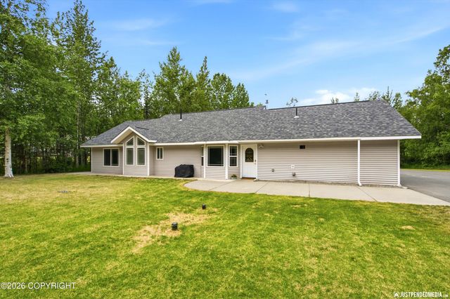 900 W Spruce Avenue, Wasilla, AK 99654