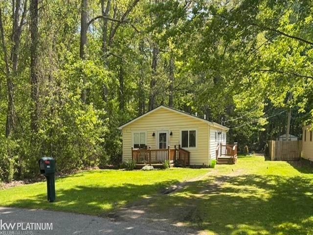 9083 Island Drive, Clay Twp, MI 48001