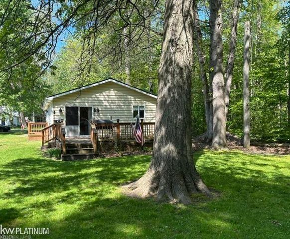 9083 Island Drive, Clay Twp, MI 48001