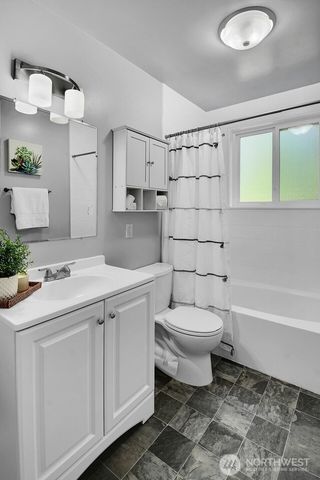 810 S 301st Place, Federal Way, WA 98003