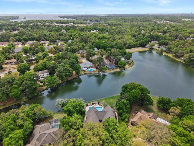 11 Kristin Circle, Niceville, FL 32578