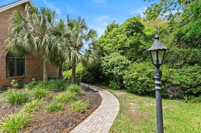 11 Kristin Circle, Niceville, FL 32578