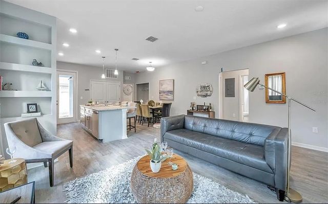 987 12TH AVENUE S, St Petersburg, FL 33705