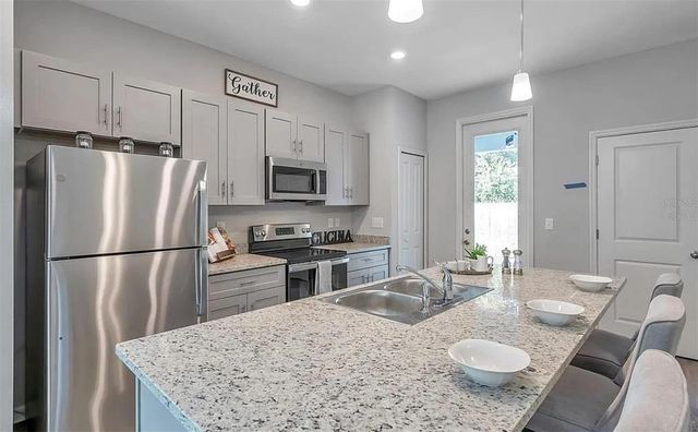 987 12TH AVENUE S, St Petersburg, FL 33705
