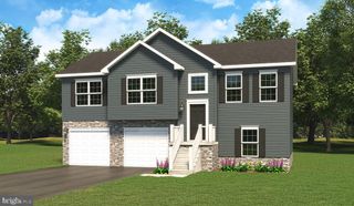 22 MEADOW LN #19, Hanover, PA 17331