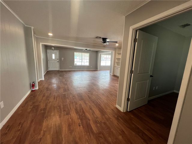 410 Fairway Drive, Bryan, TX 77801