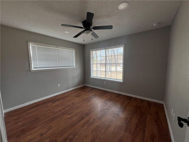 410 Fairway Drive, Bryan, TX 77801