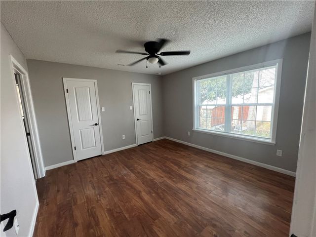 410 Fairway Drive, Bryan, TX 77801