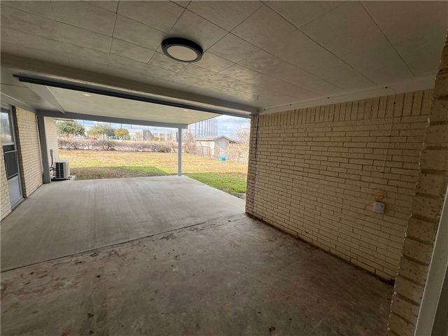 410 Fairway Drive, Bryan, TX 77801