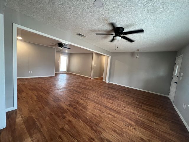 410 Fairway Drive, Bryan, TX 77801