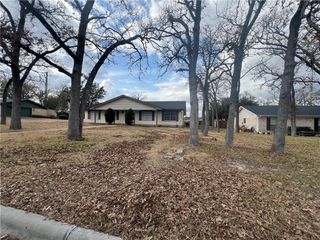 410 Fairway Drive, Bryan, TX 77801