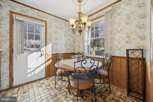 2757 SAINT MARYS RD, Ardmore, PA 19003