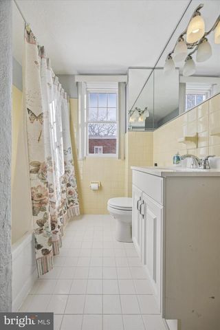 2757 SAINT MARYS RD, Ardmore, PA 19003