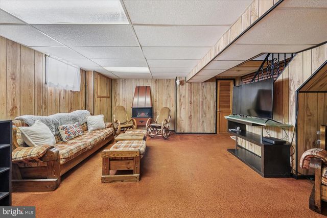 2757 SAINT MARYS RD, Ardmore, PA 19003