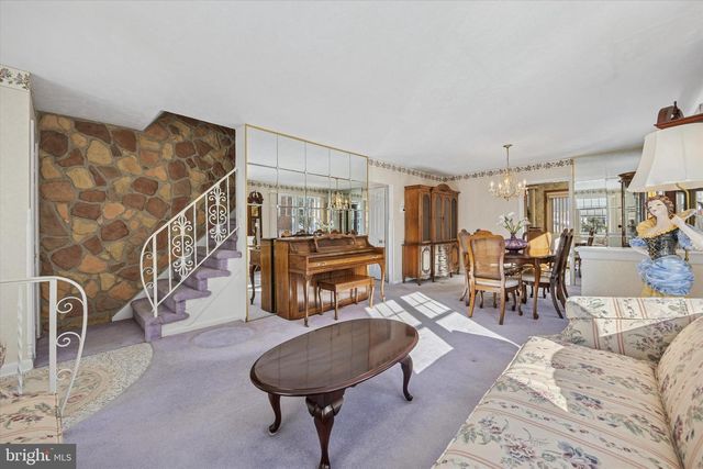 2757 SAINT MARYS RD, Ardmore, PA 19003