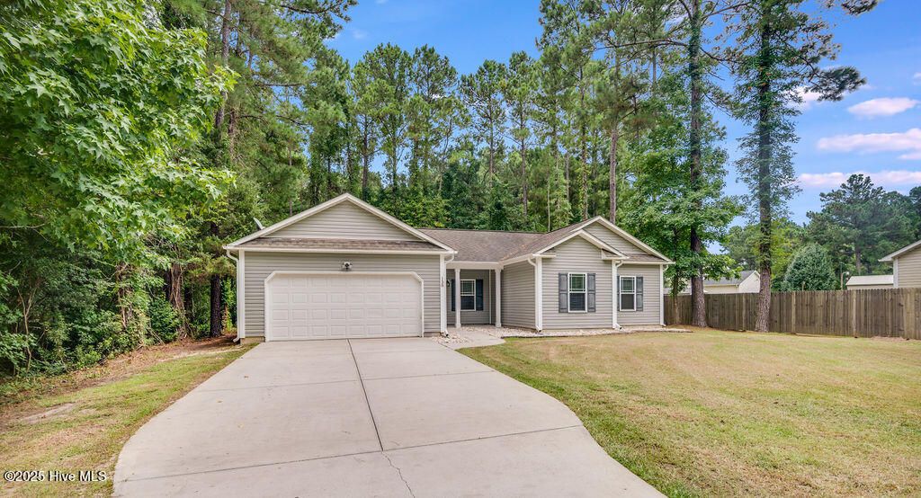 138 Bayside Drive, Sneads Ferry, NC 28460