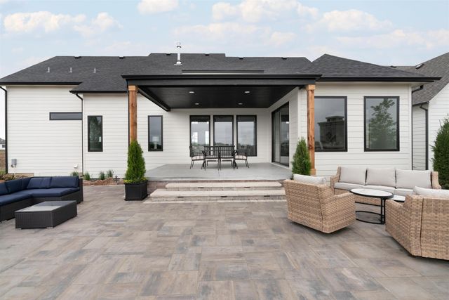 2317 N Sagebrush St, Wichita, KS 67230