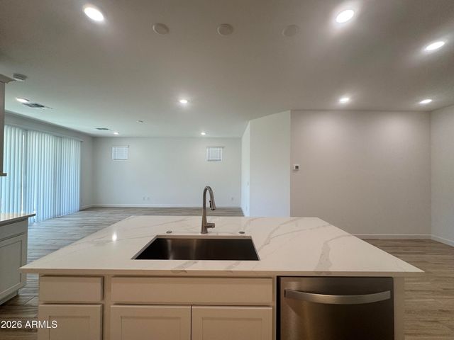 27383 N 69TH Lane, Peoria, AZ 85383