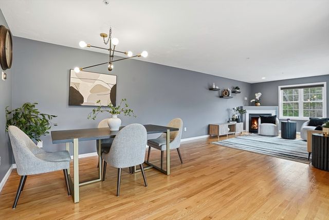 4 Patriots Blvd 4, Hopkinton, MA 01748