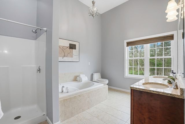 4 Patriots Blvd 4, Hopkinton, MA 01748