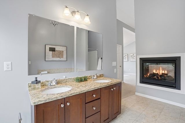 4 Patriots Blvd 4, Hopkinton, MA 01748