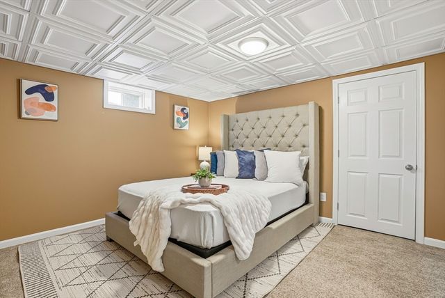 4 Patriots Blvd 4, Hopkinton, MA 01748