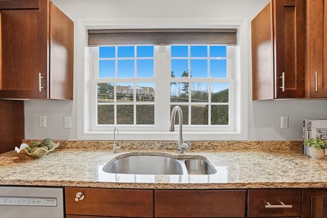 4 Patriots Blvd 4, Hopkinton, MA 01748