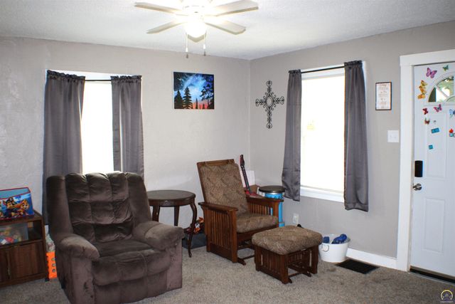 1235 NE Madison ST, Topeka, KS 66608