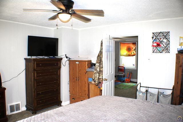 1235 NE Madison ST, Topeka, KS 66608