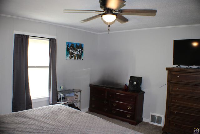 1235 NE Madison ST, Topeka, KS 66608