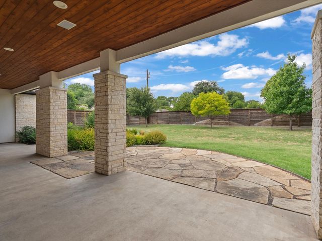 3061 Selma Lane, Farmers Branch, TX 75234
