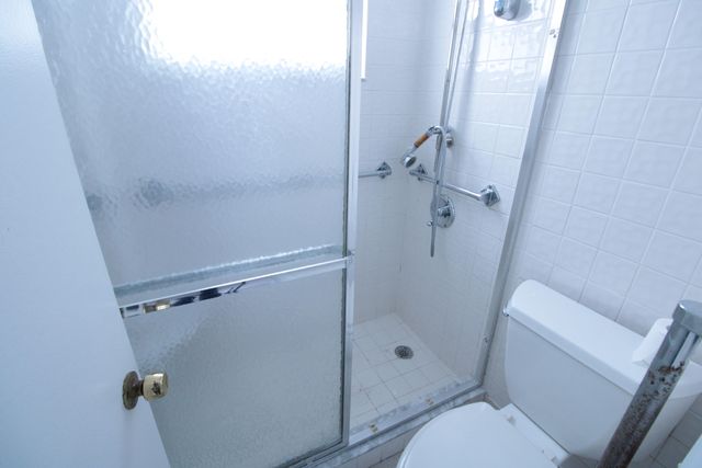 465 Paradise Isle Boulevard 110, Hallandale Beach, FL 33009