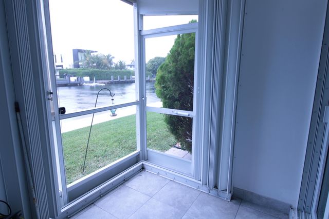 465 Paradise Isle Boulevard 110, Hallandale Beach, FL 33009