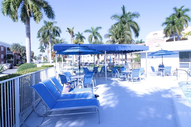 465 Paradise Isle Boulevard 110, Hallandale Beach, FL 33009