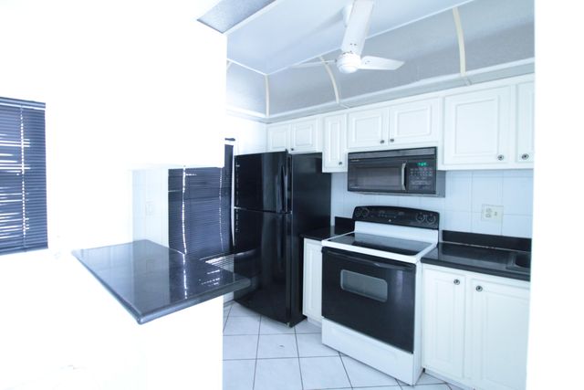 465 Paradise Isle Boulevard 110, Hallandale Beach, FL 33009